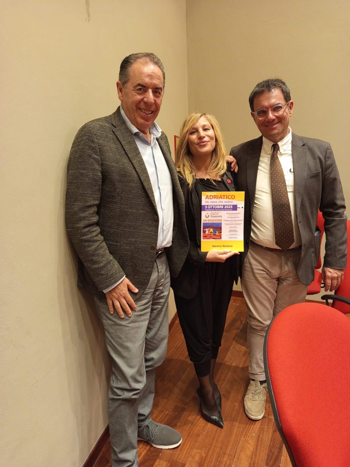Con il sindaco di Fossacesia, Enrico di Giuseppantonio e il presidente del premio, il critico d'arte e docente, Massimo Pasqualone